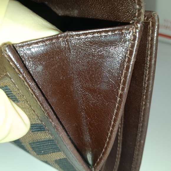 Authentic Fendi Wallet and keycase - Picture 17 of 17